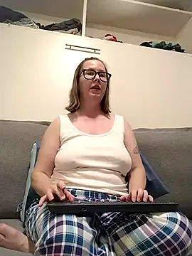 Snapshot of SweetandNaughty1 chatting on 8, 2, 2026 SweetandNaughty1 online show from 8, 2, 2026