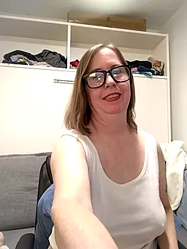 SweetandNaughty1 online show from 6, 7, 2026