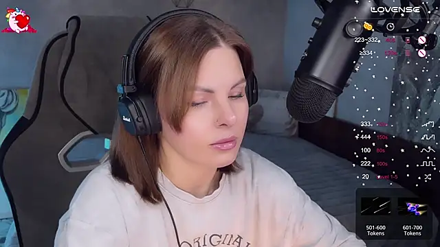 Your Sweet Lilu online show from 4, 10, 2025