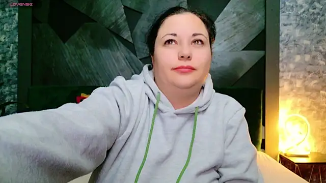Snapshot of AleshaArabian chatting on 8, 1, 2025 AleshaArabian online show from 8, 1, 2025