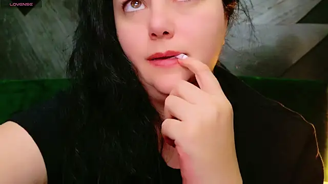 Snapshot of AleshaArabian chatting on 3, 2, 2025 AleshaArabian online show from 3, 2, 2025