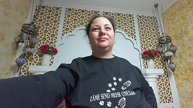 AleshaArabian online show from 10, 11, 2025