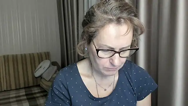 Snapshot of lauraoven chatting on 16, 1, 2025 lauraoven online show from 16, 1, 2025