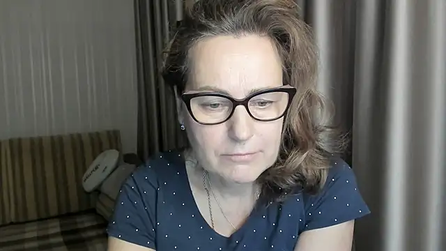 Snapshot of lauraoven chatting on 17, 1, 2025 lauraoven online show from 17, 1, 2025
