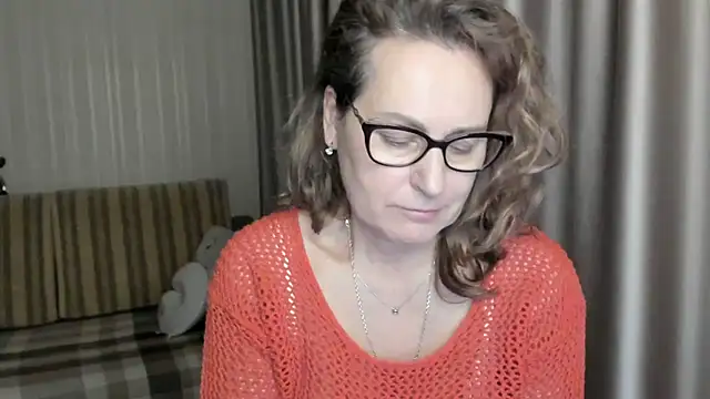 Snapshot of lauraoven chatting on 22, 1, 2025 lauraoven online show from 22, 1, 2025