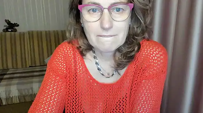 Snapshot of lauraoven chatting on 16, 3, 2025 lauraoven online show from 16, 3, 2025