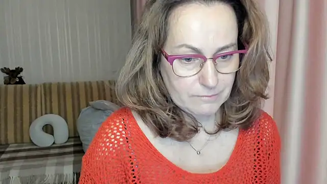 Snapshot of lauraoven chatting on 20, 3, 2025 lauraoven online show from 20, 3, 2025