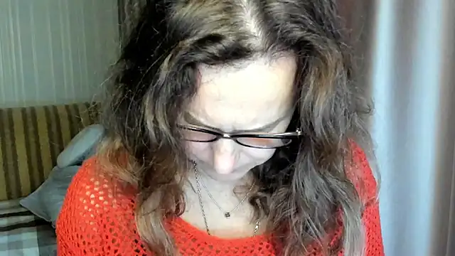 lauraoven online show from 3, 11, 2025