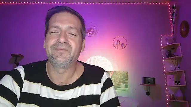 Snapshot of matrikes1 chatting on 31, 10, 2025 matrikes1 online show from 31, 10, 2025