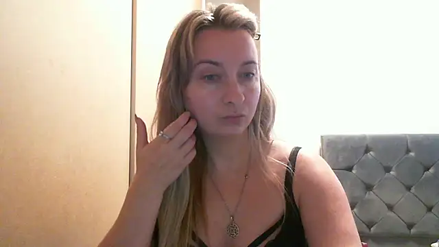 SusanCurt online show from 21, 10, 2025