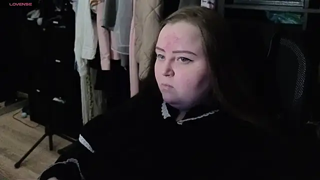 EMMA  CONNOR online show from 17, 10, 2025