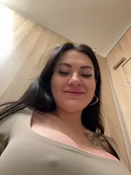 Snapshot of Wet__Bunny chatting on 10, 3, 2025 Wet  Bunny online show from 10, 3, 2025