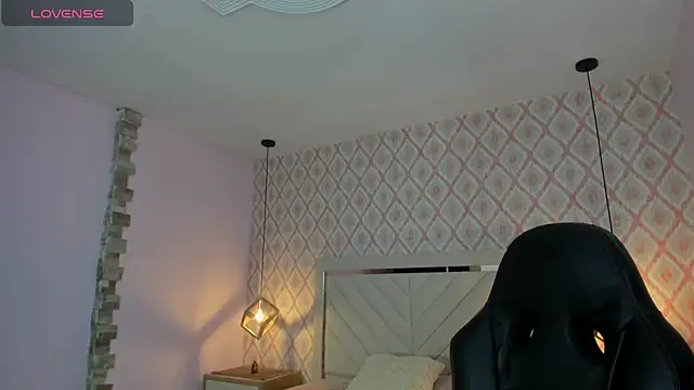 clarisKlein online show from 9, 6, 2026