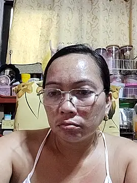 Snapshot of asianwet4u chatting on 5, 3, 2025 asianwet4u online show from 5, 3, 2025