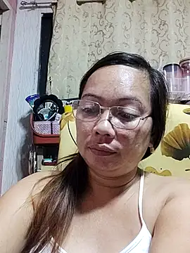 Snapshot of asianwet4u chatting on 6, 3, 2025 asianwet4u online show from 6, 3, 2025