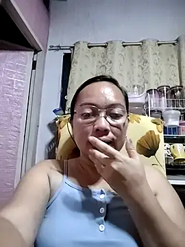 Snapshot of asianwet4u chatting on 9, 3, 2025 asianwet4u online show from 9, 3, 2025