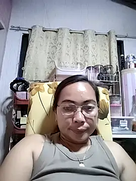 Snapshot of asianwet4u chatting on 13, 3, 2025 asianwet4u online show from 13, 3, 2025