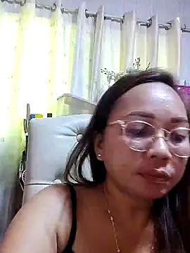 Snapshot of asianwet4u chatting on 12, 9, 2025 asianwet4u online show from 12, 9, 2025