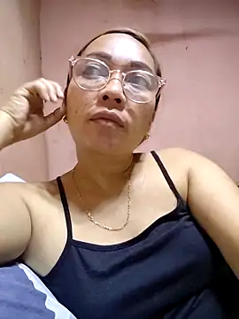 Snapshot of asianwet4u chatting on 14, 9, 2025 asianwet4u online show from 14, 9, 2025