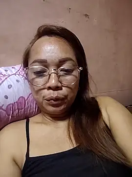 Snapshot of asianwet4u chatting on 29, 9, 2025 asianwet4u online show from 29, 9, 2025