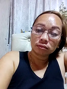 Snapshot of asianwet4u chatting on 1, 10, 2025 asianwet4u online show from 1, 10, 2025