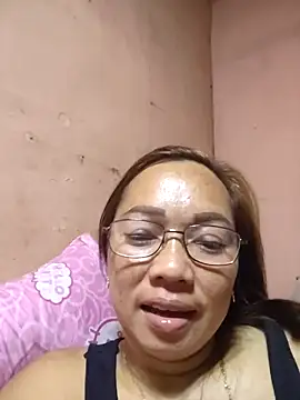 Snapshot of asianwet4u chatting on 4, 10, 2025 asianwet4u online show from 4, 10, 2025