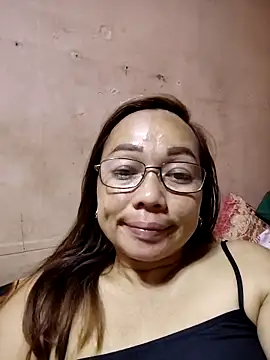 Snapshot of asianwet4u chatting on 15, 10, 2025 asianwet4u online show from 15, 10, 2025