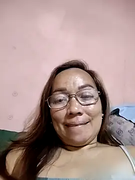 Snapshot of asianwet4u chatting on 14, 11, 2025 asianwet4u online show from 14, 11, 2025