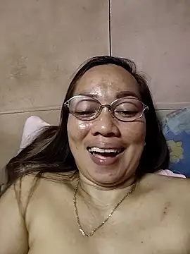 Snapshot of asianwet4u chatting on 21, 12, 2025 asianwet4u online show from 21, 12, 2025