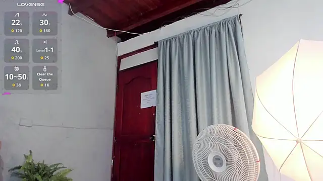 Snapshot of niky_doll_ chatting on 17, 9, 2025 niky doll  online show from 17, 9, 2025