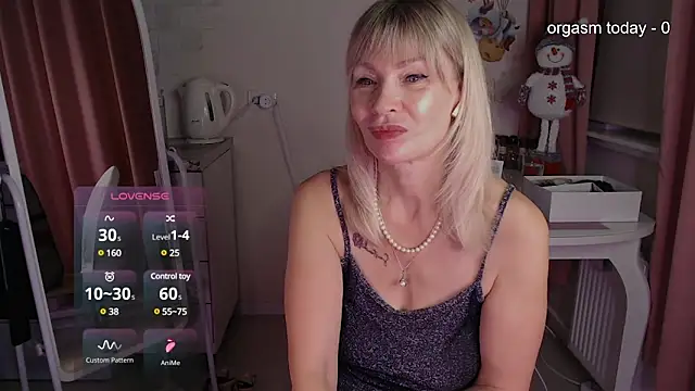 JuliaVilnet online show from 16, 12, 2024