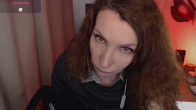 JohansonKatie online show from 13, 2, 2025