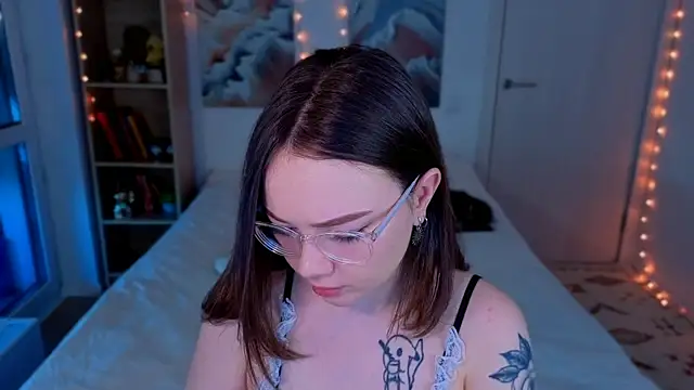 MilenaSaint online show from 28, 4, 2026