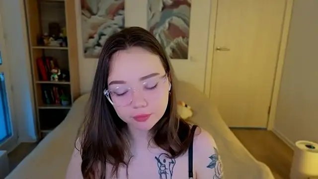 MilenaSaint online show from 7, 5, 2026