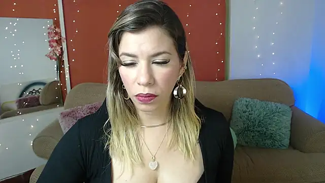 ms sofia x online show from 4, 1, 2025