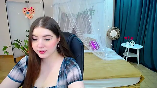 NicoleFoxery online show from 28, 2, 2025