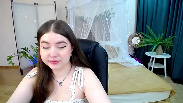 NicoleFoxery online show from 6, 3, 2025