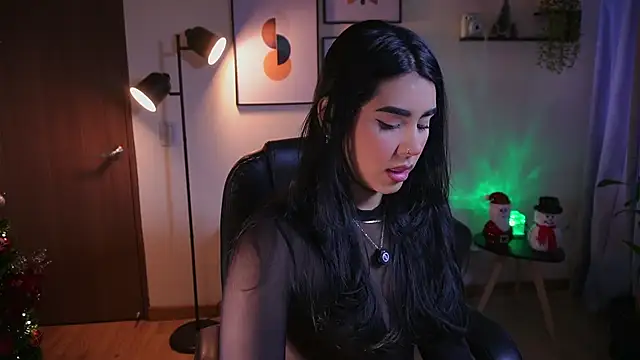 Snapshot of Isabella_dior chatting on 5, 12, 2025 Isabella dior online show from 5, 12, 2025