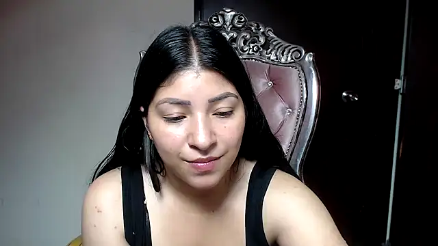Snapshot of holly20a chatting on 27, 12, 2024 holly20a online show from 27, 12, 2024