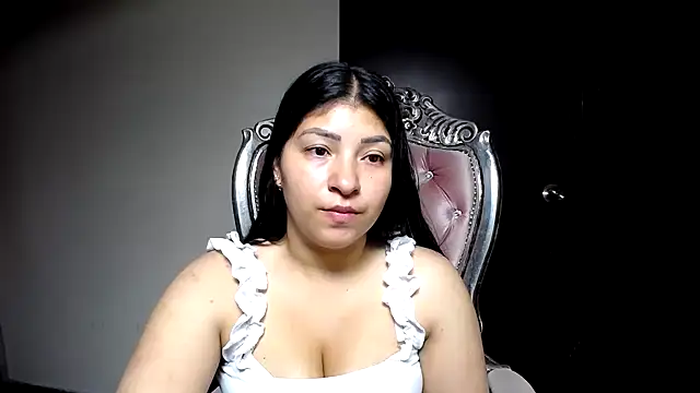 Snapshot of holly20a chatting on 24, 2, 2025 holly20a online show from 24, 2, 2025