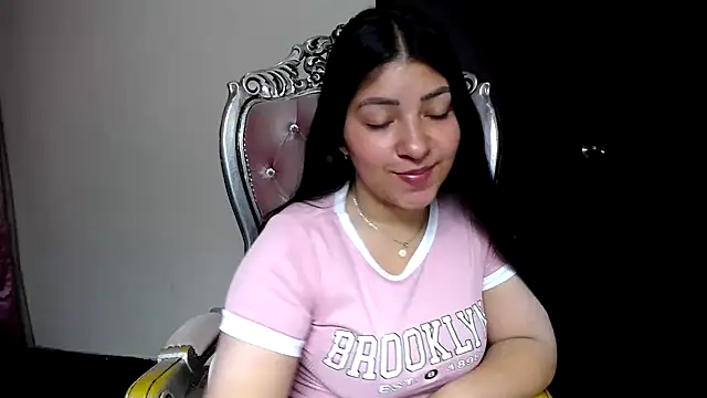 Snapshot of holly20a chatting on 21, 3, 2025 holly20a online show from 21, 3, 2025