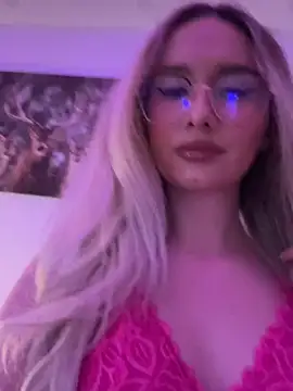 mollyxxx online show from 10, 3, 2025