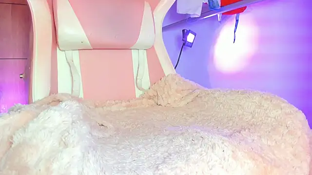 Snapshot of KataFerreira777 chatting on 22, 11, 2025 KataFerreira777 online show from 22, 11, 2025