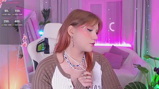 Snapshot of Crazy_Wine chatting on 4, 10, 2025 Crazy Wine online show from 4, 10, 2025