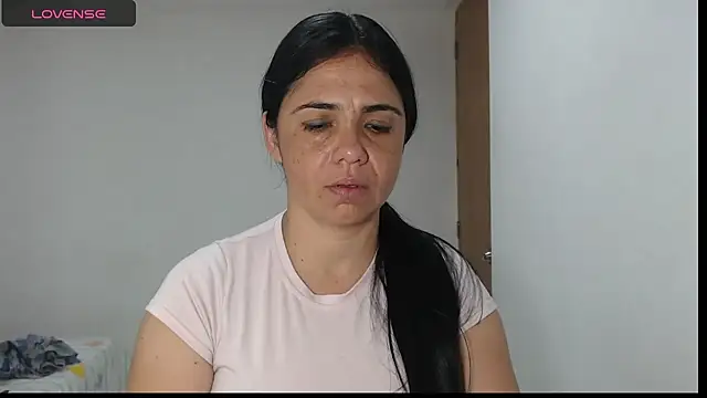 Snapshot of selena_ferri chatting on 20, 10, 2025 selena ferri online show from 20, 10, 2025