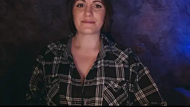 Snapshot of _letty_ chatting on 8, 3, 2025  letty  online show from 8, 3, 2025