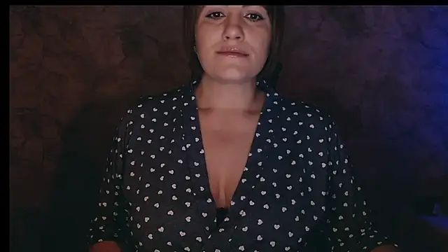 Snapshot of _letty_ chatting on 8, 10, 2025  letty  online show from 8, 10, 2025