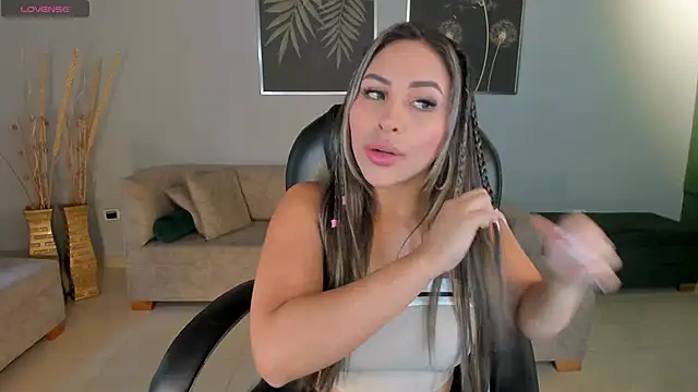 MiaRoberts1 online show from 10, 1, 2025