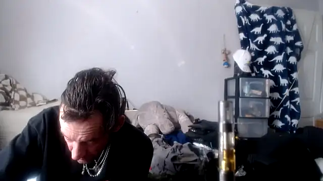 Snapshot of lickthecat chatting on 10, 10, 2025 lickthecat online show from 10, 10, 2025