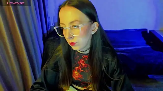 CurlySteph online show from 7, 5, 2026